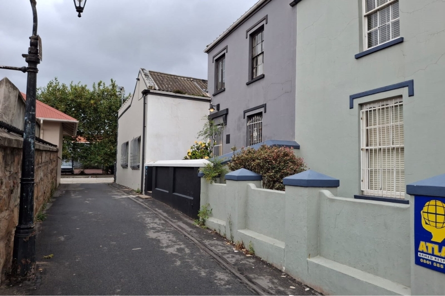 6 Bedroom Property for Sale in Port Elizabeth Central Eastern Cape